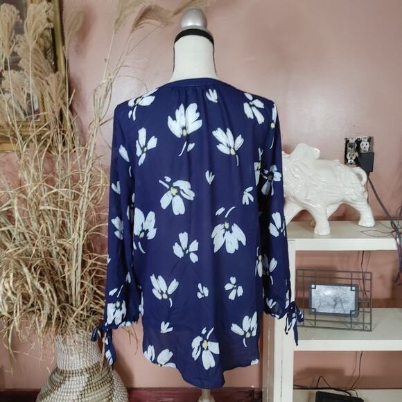 Liz Claiborne Size Medium M Rayon Blue White Polka Dot Blouse Top Sleeveless - Picture 2 of 14